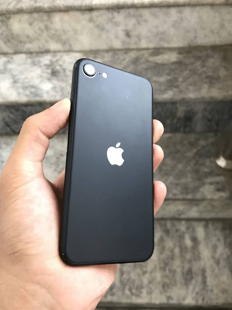 iphone se 3 2