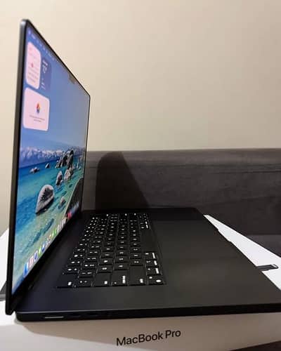 apple Mac book pro year 2024 new 512gb urgent sale