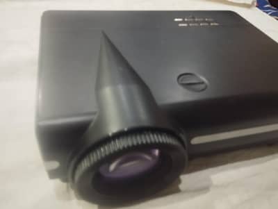 ByInteck Digital Projector 4K video android