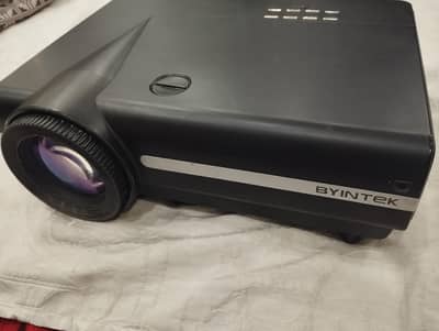 ByInteck Digital Projector 4K video android