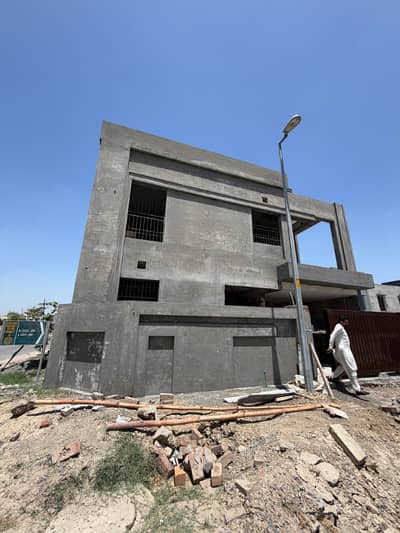 7.5 Marla Grey Structure House for Sale in Bahria Orchard Lahore | 5 Bed | Wiring & Ceiling Complete | 185 Lac