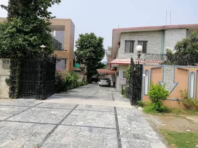 Premium Executive Hostel in F-8/4, Islamabad