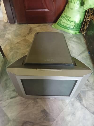 Sony Tv Old is gold for sale