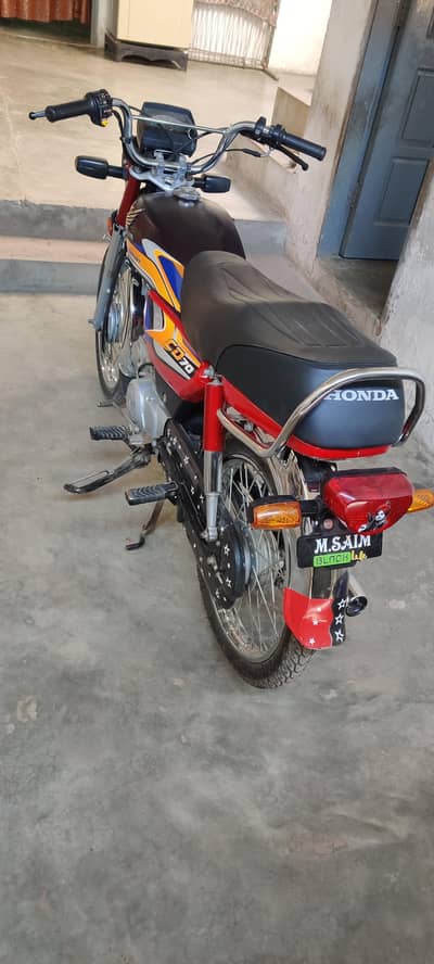 Honda 70 2025 model bilkul new condition me ha
