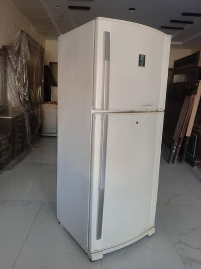 Dawlance fridge full medium size chill cooling no for sale in Lahore