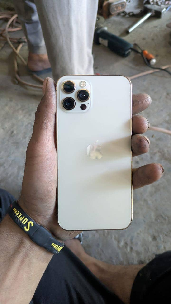 iphone 12 pro 3