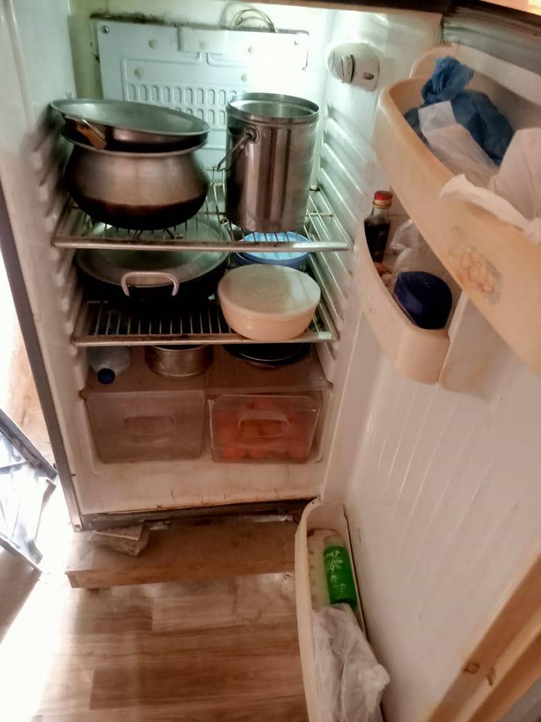 refrigerator orient 1