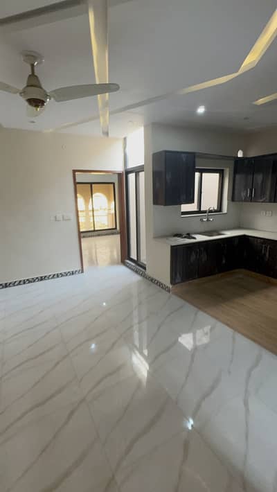 10 Marla 2nd Floor For Rent Near Main Canal Road
