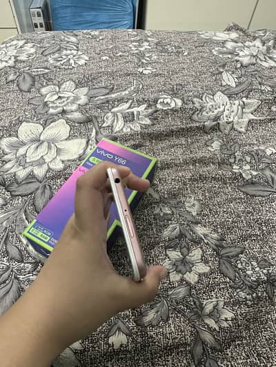 vivo Y66 box pack 128 gb 6 gb Ram