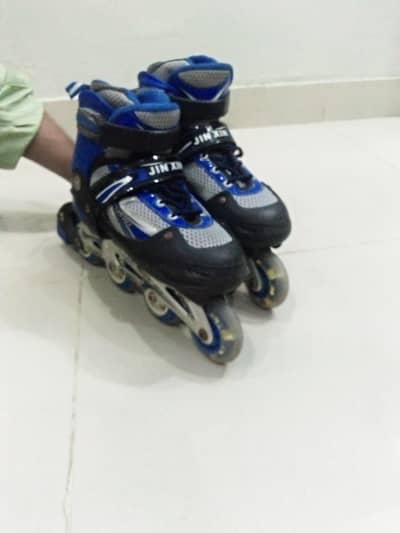 Skating shoes