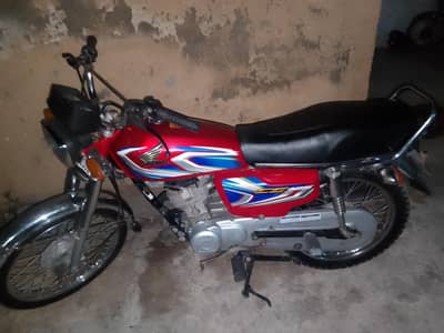 double Tanki tapay aur set bike ka engine theek ha aur koi masla nei h