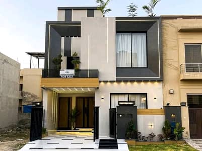 5 Marla Luxury House is Available for Rent in Bahria Town Lahore