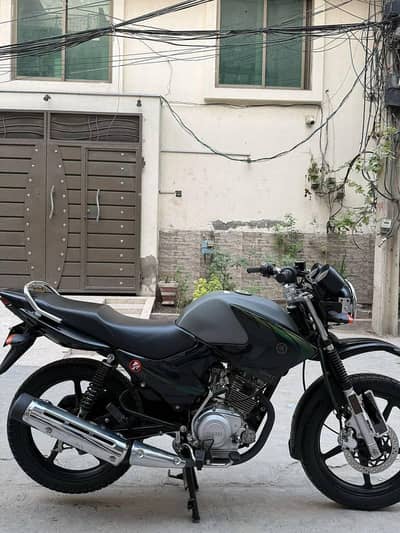 Yamaha YBR 125G- Excellent Bike|Year 2025|One Hand Use