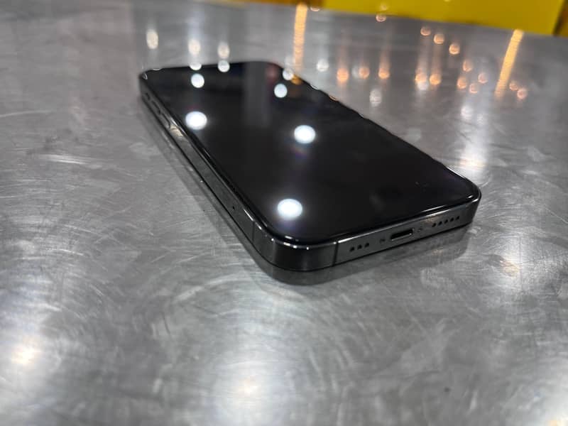 iPhone 12 pro 4