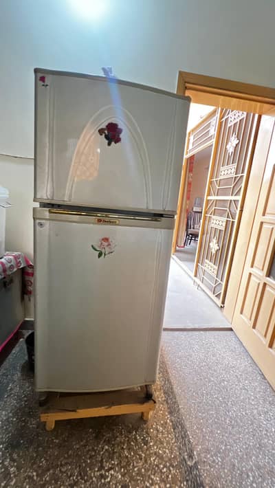 Dawlance Fridge (nicely used) 100% perfect cooling
