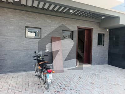 Half Kanal Luxury Villa for Sale in Eighteen Islamabad | Stunning Parkway Views