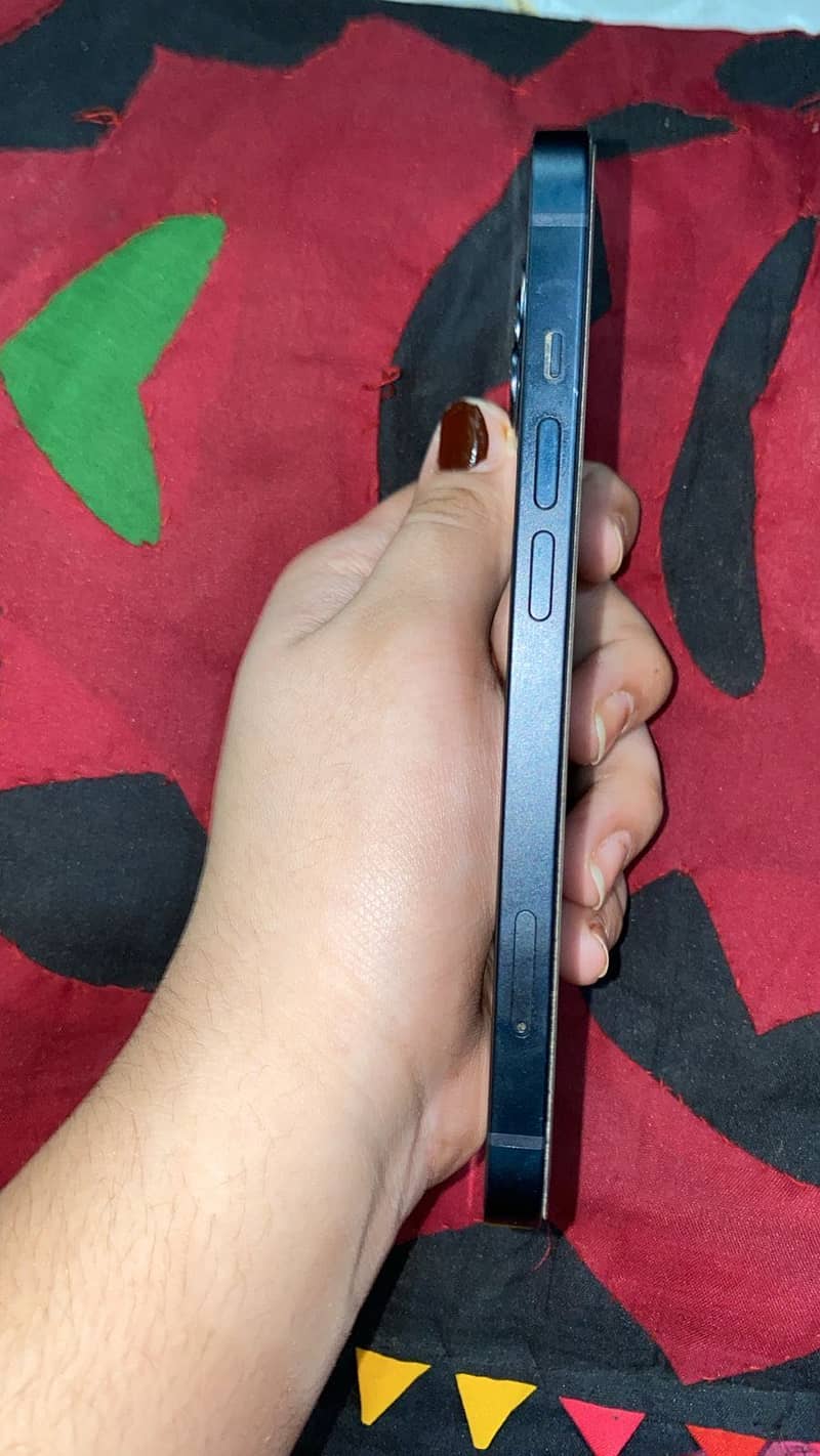 iPhone 13 2