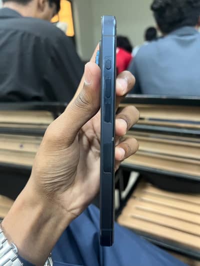 iPhone 15 pro 256 gb