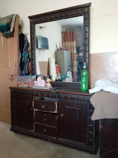 dressing table