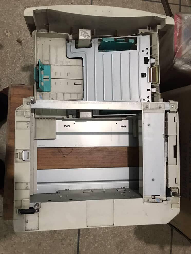 Panasonic KX-FLB883RU laser multifunction photocopier . 4