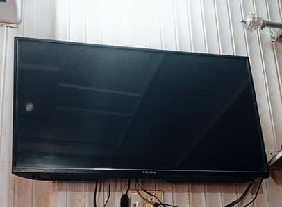 EcoStar 39 Inch LED TV – Excellent Condition