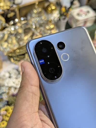 vivo v60  512 gb