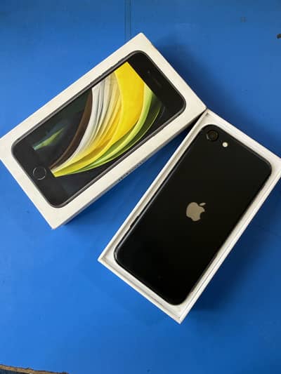 iphone SE 2020 with box