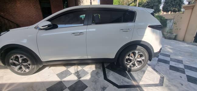Kia Sportage Aplha(2022) total genuine