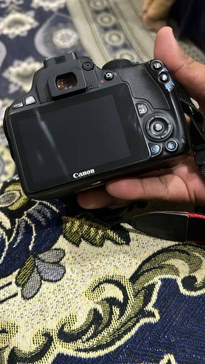 Canon EOS100 D