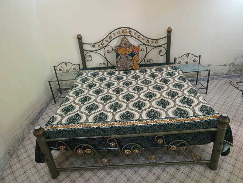 Bed+Mattress+side table+ Dressing Table 3