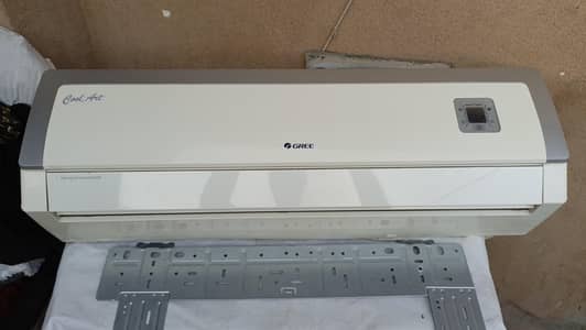 Gree 1.5 Ton Split AC GS-18CZ8A/I Slightly Used 10/10 Condition