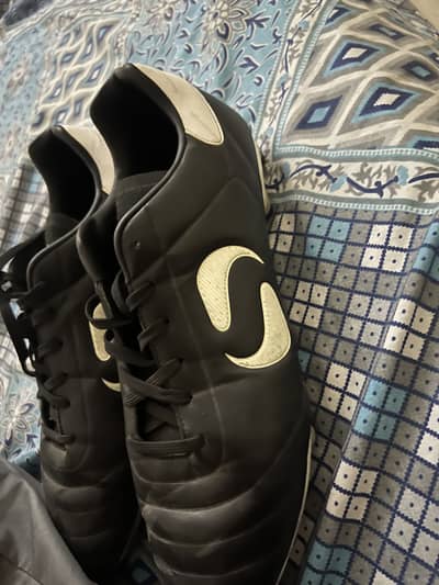 Football studs only 3 months used very reasonable price urgent sale