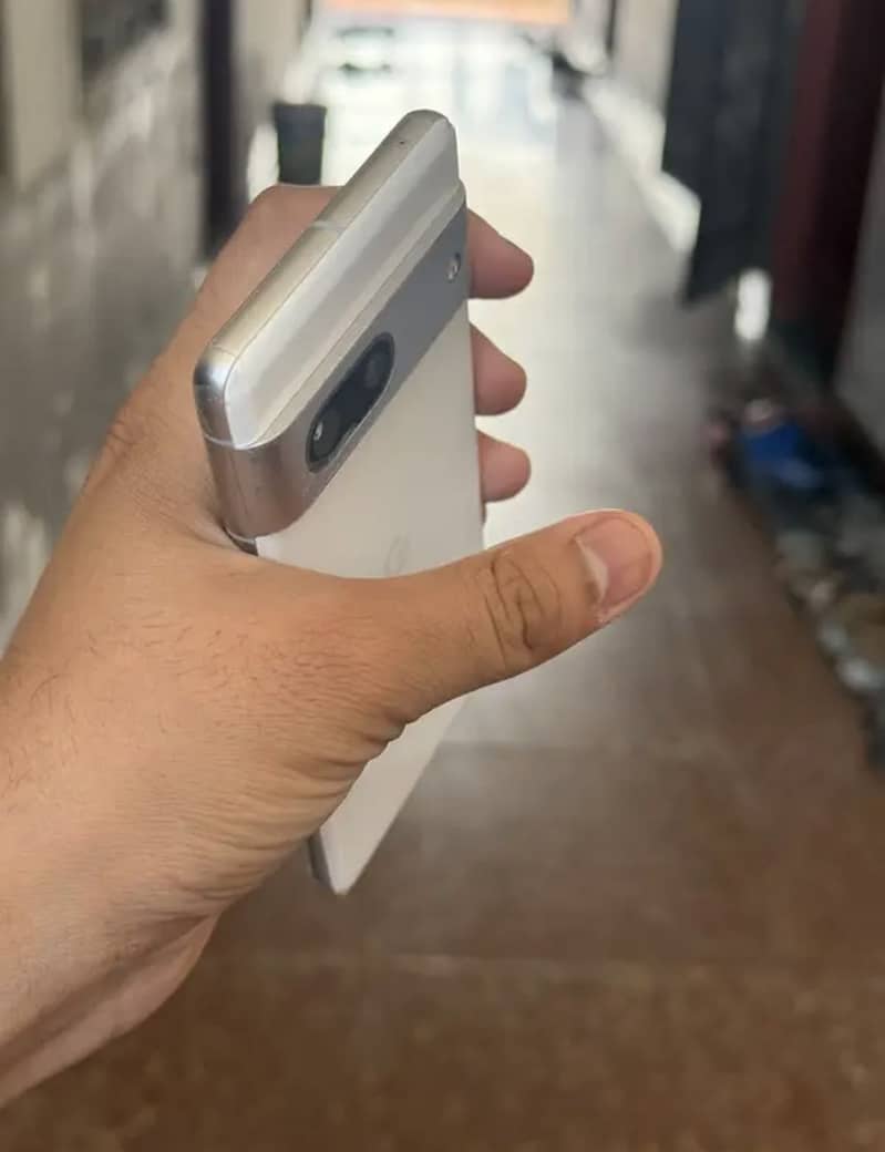 Google Pixel 7 3
