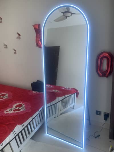 Standing mirror just half month used