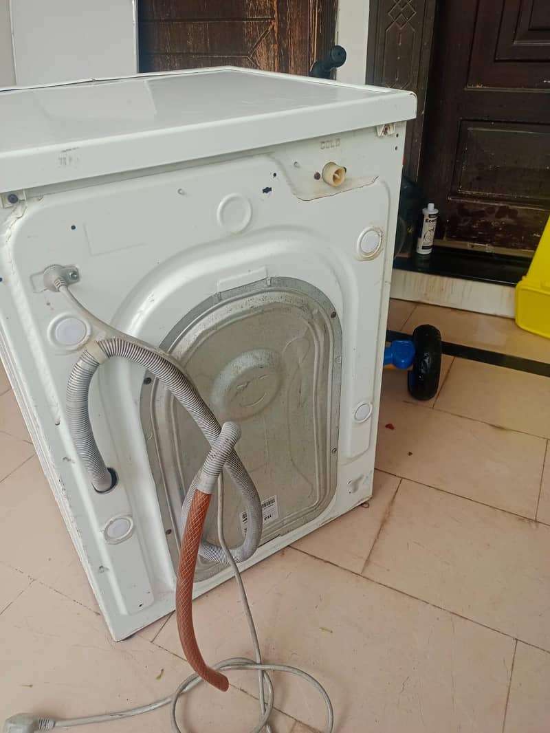 Samsung Washing Machine - Automatic 1