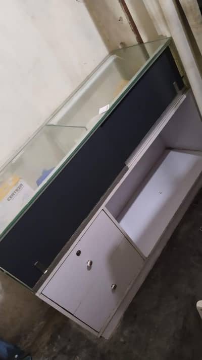MOBILE & MEDICAL GLASs  COUNTER
