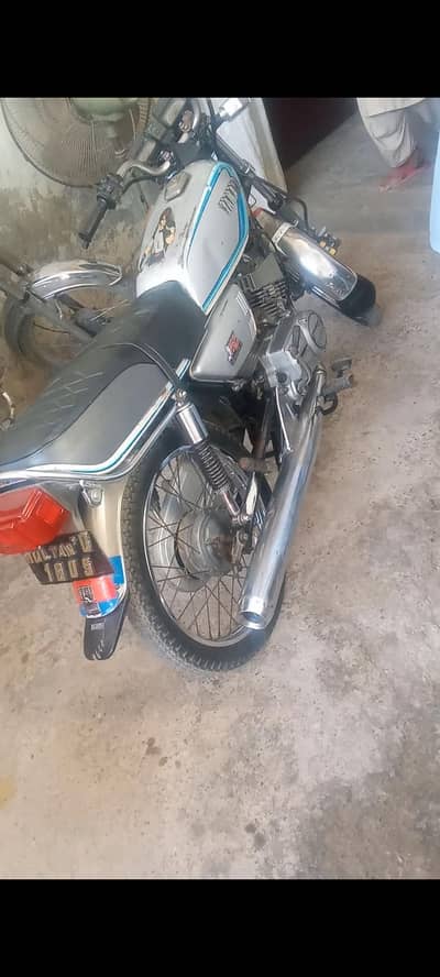 یاما rx115  مکمل اوریجنل حالت میں ہے
