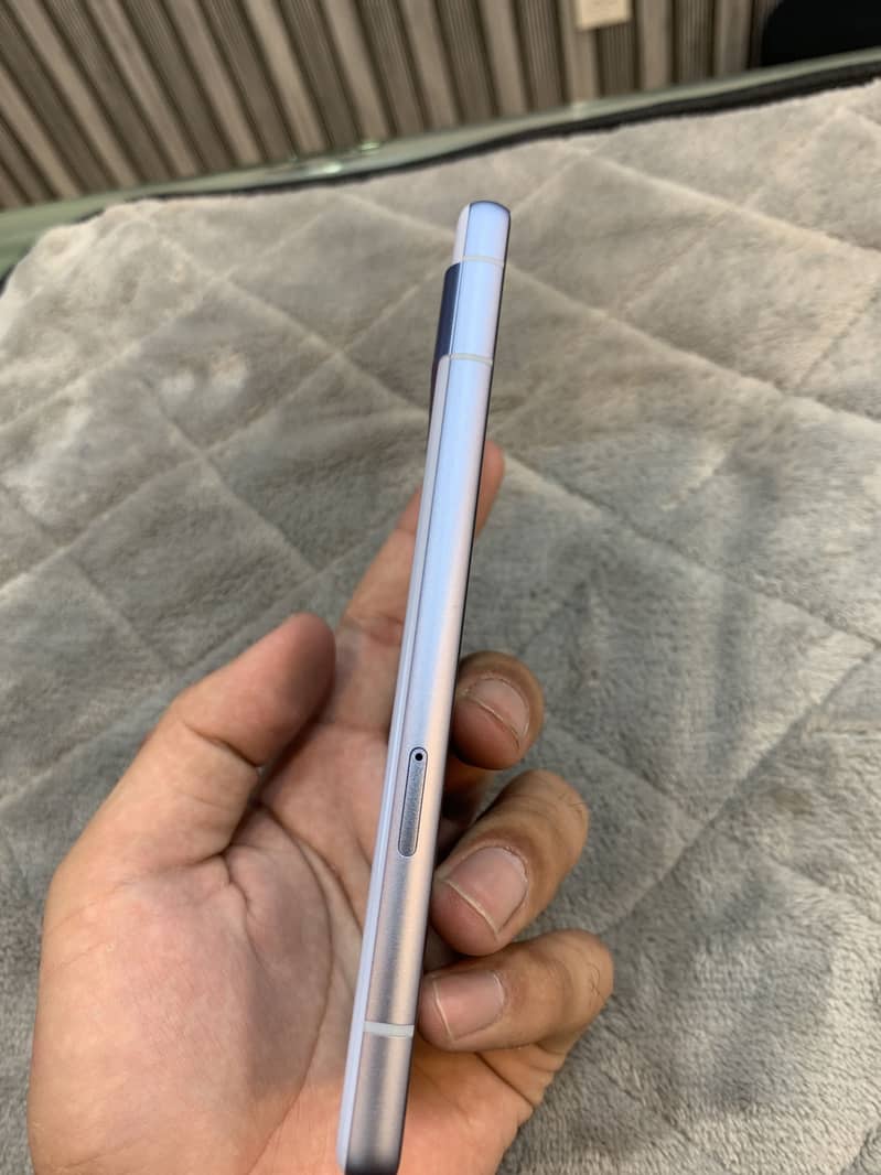 Google pixel 7a 4
