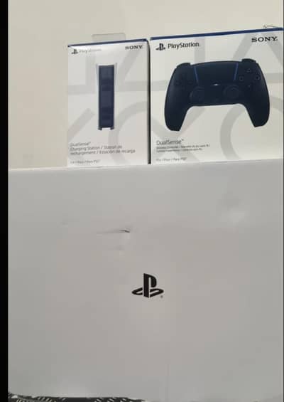 PS5 SLIM DIGITAL EDITION MINT CONDITION 1TB WITH EXTRA CONTROLER AND