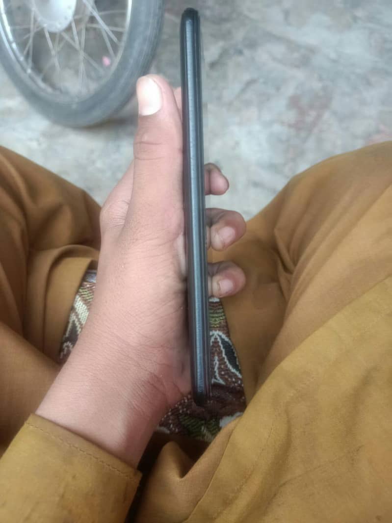 Techno spark 4 lite 4