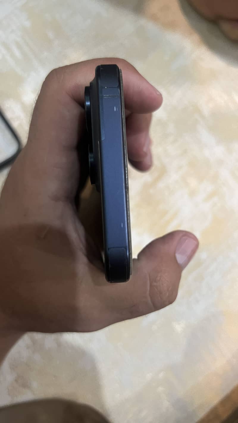 iPhone 3