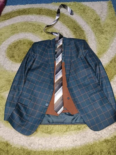 pent court 3 piece and 2 piece for Sell