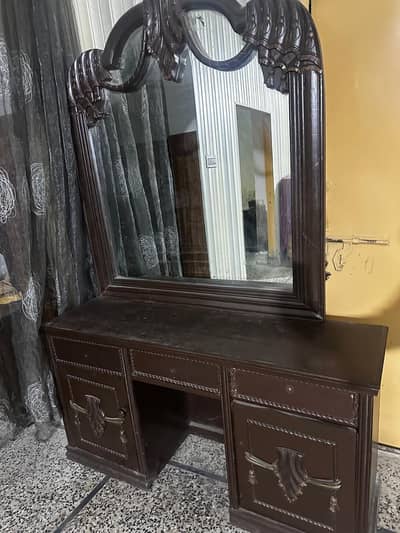 dressing table