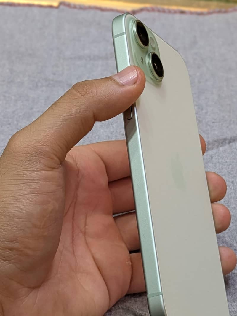 Iphone 15 PLUS non 4