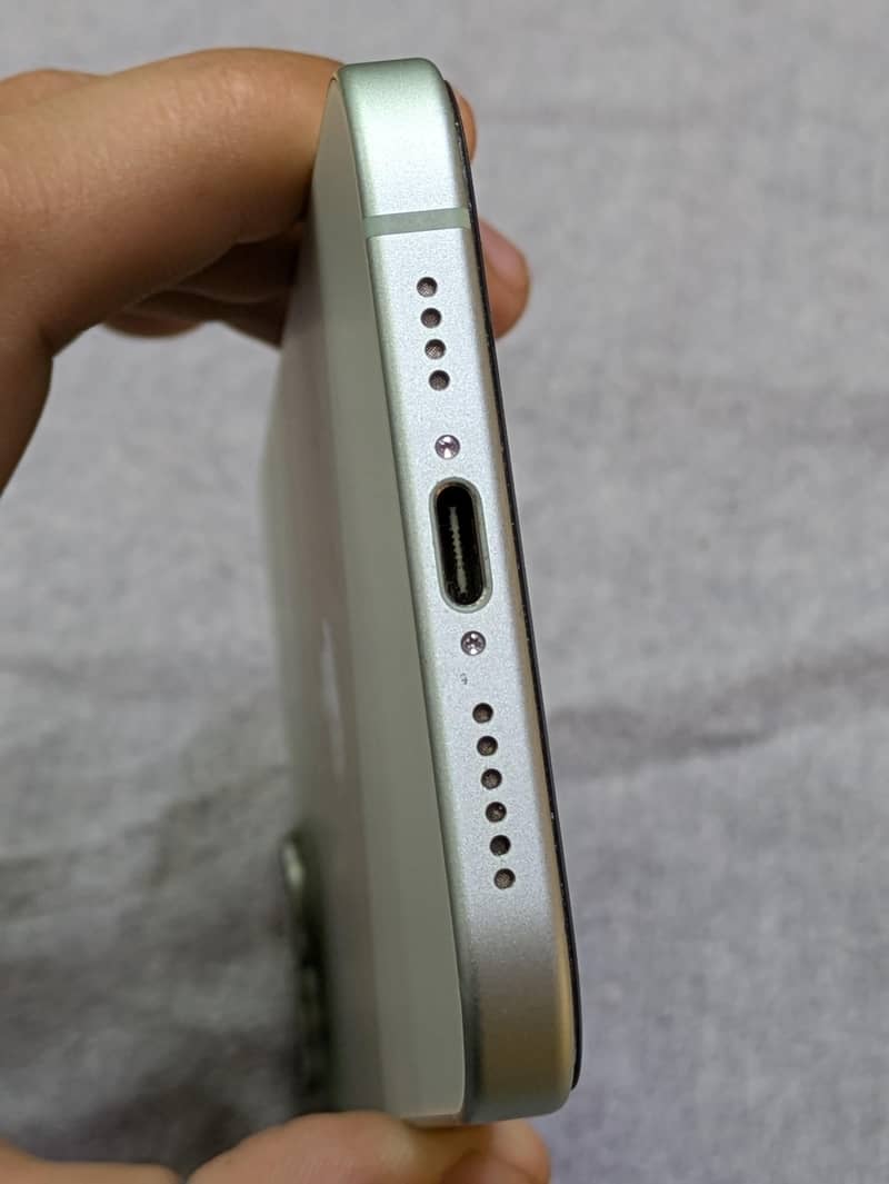 Iphone 15 PLUS non 8