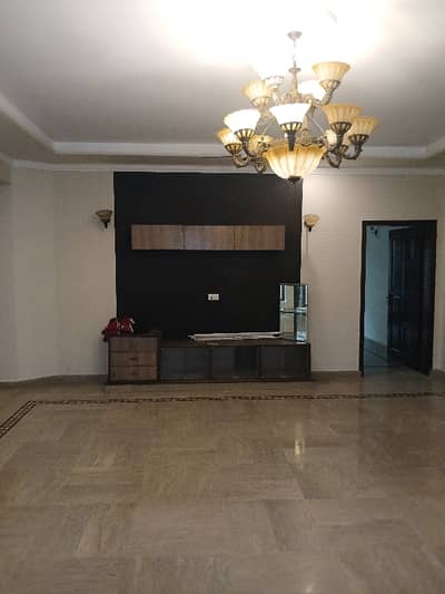 14 Marla 1st floor Available For Family or silent Office