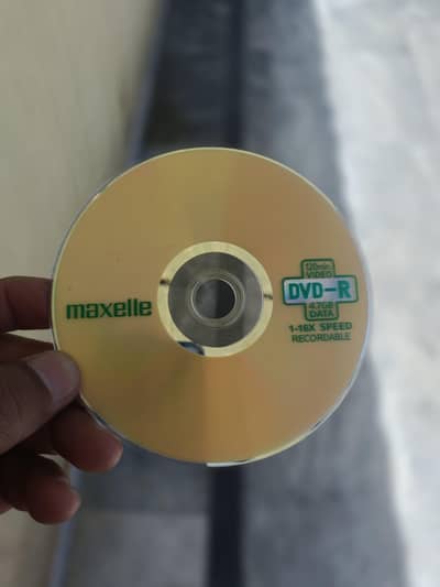 GAMMING DVD  8 + GAMES
