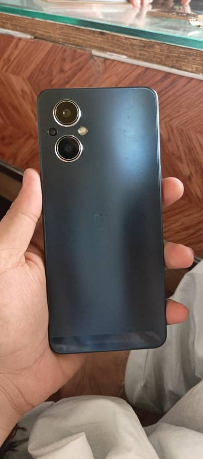 6gb 128gb disply finger bettry bakup bhii acha da rha ha falt kii bhii