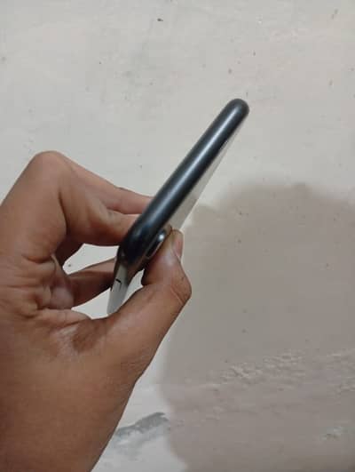 Iphone XR in low price