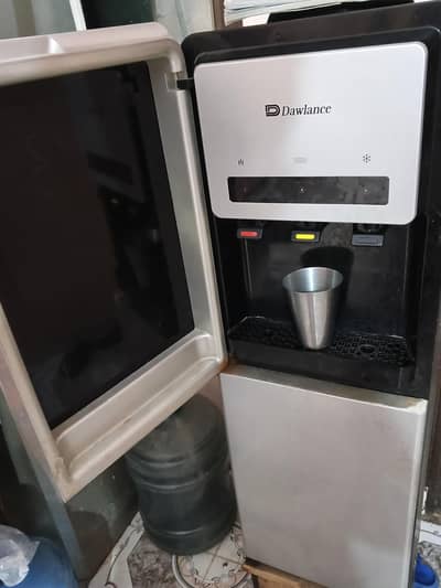 dispenser still like new one cooling is very good